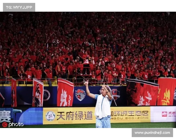 激情对决上海德比再度上演 红蓝争锋激战成就中超赛季新高潮 激情对决上海德比再度上演 红蓝争锋激战成就中超赛季新高潮